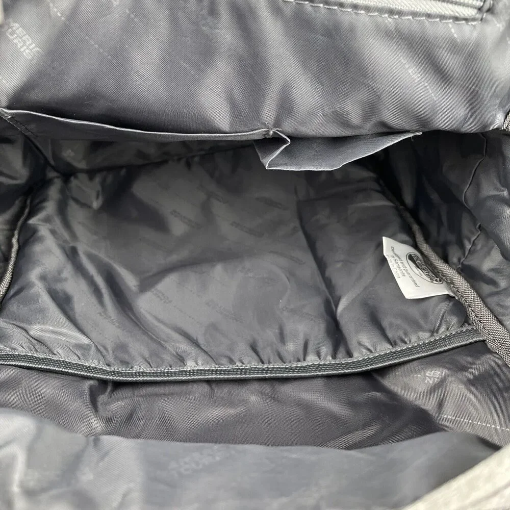 American Tourister Backpack Lightweight Dark Gray Fits 13”‎ laptop Nice!!